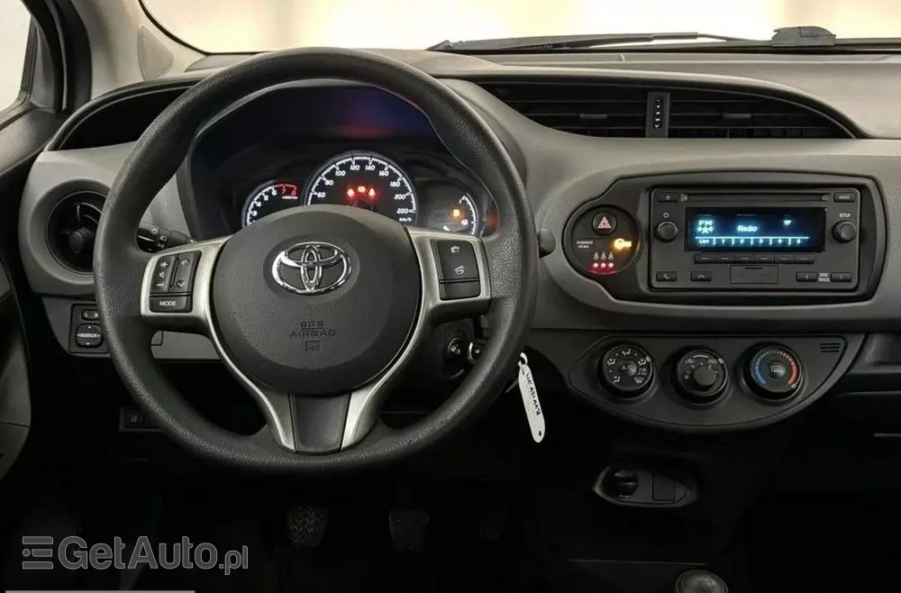 TOYOTA Yaris 1.0 Active