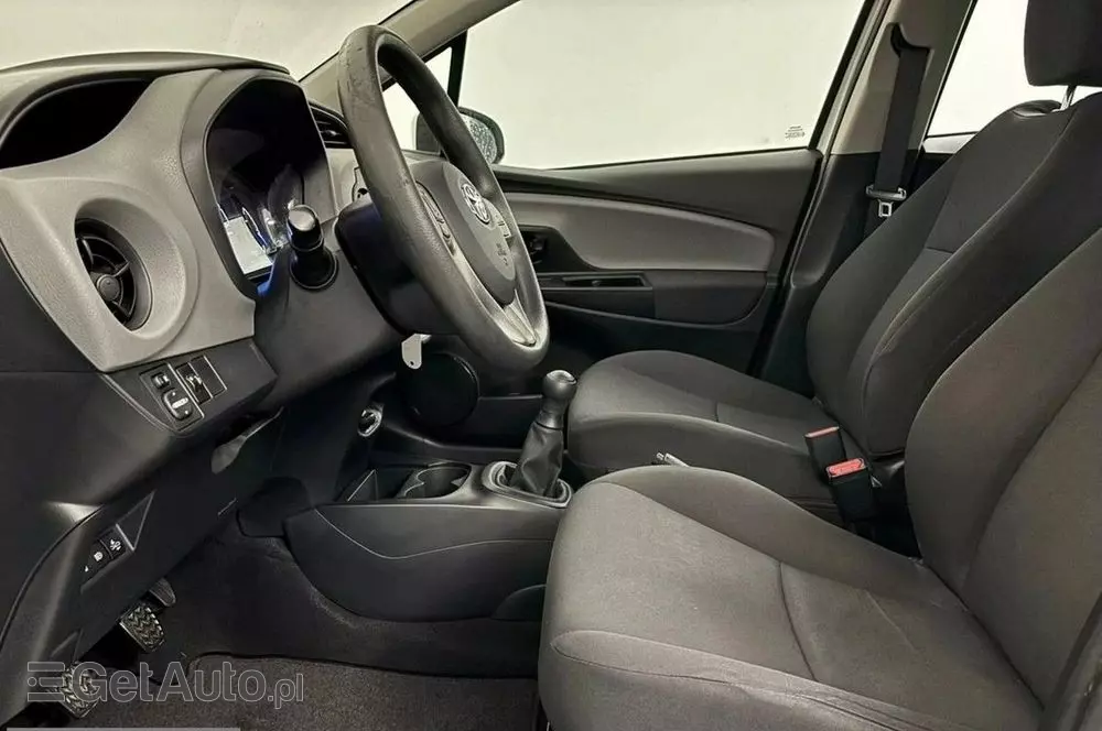 TOYOTA Yaris 1.0 Active