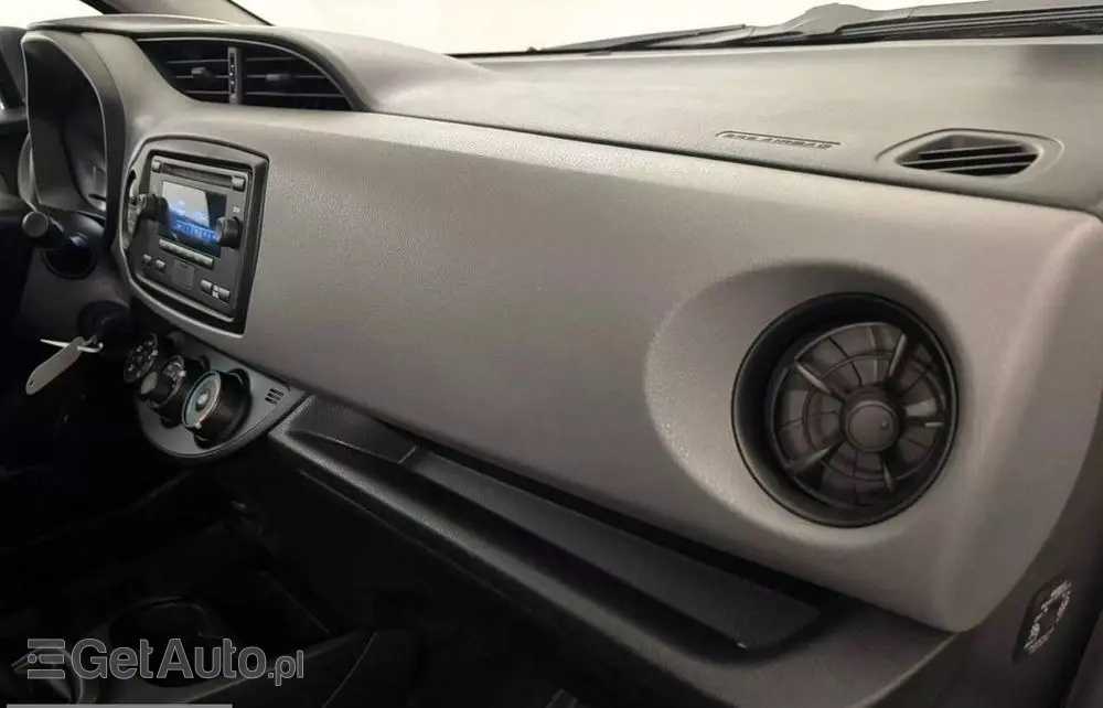 TOYOTA Yaris 1.0 Active