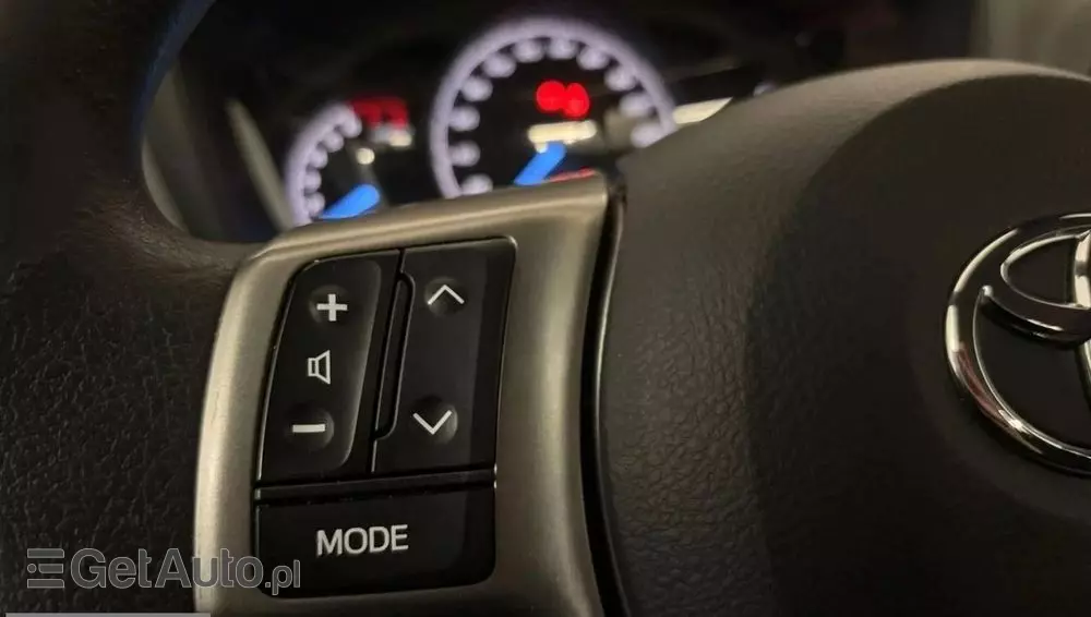 TOYOTA Yaris 1.0 Active