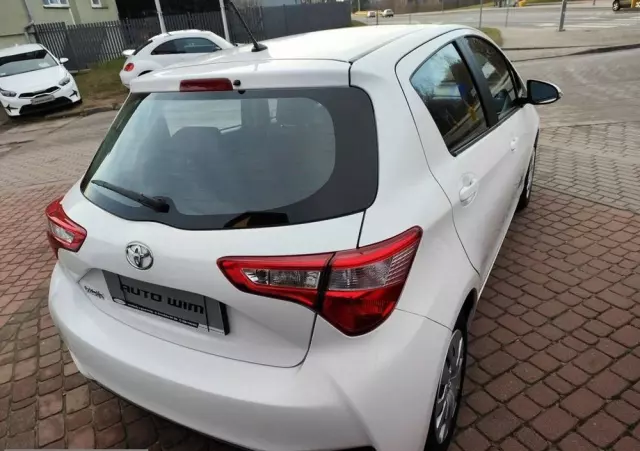 TOYOTA Yaris 1.0 Active