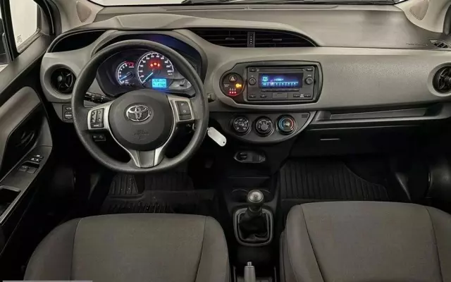 TOYOTA Yaris 1.0 Active
