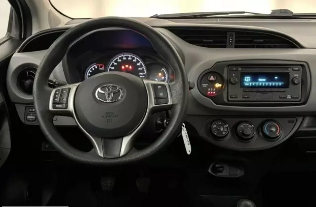 TOYOTA Yaris 1.0 Active