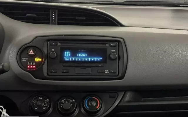 TOYOTA Yaris 1.0 Active