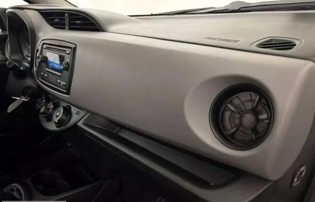 TOYOTA Yaris 1.0 Active