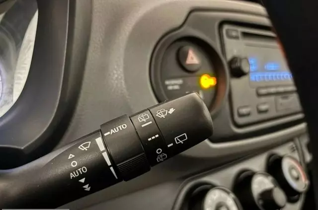 TOYOTA Yaris 1.0 Active