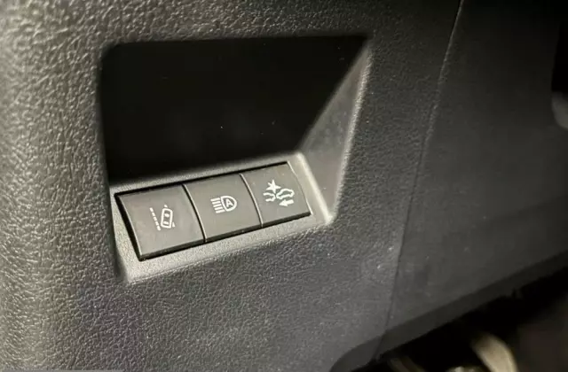 TOYOTA Yaris 1.0 Active