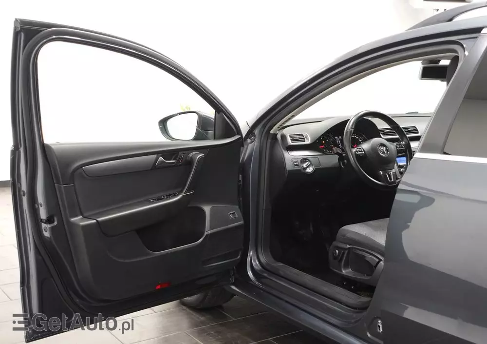 VOLKSWAGEN Passat 1.6 TDI Business Line