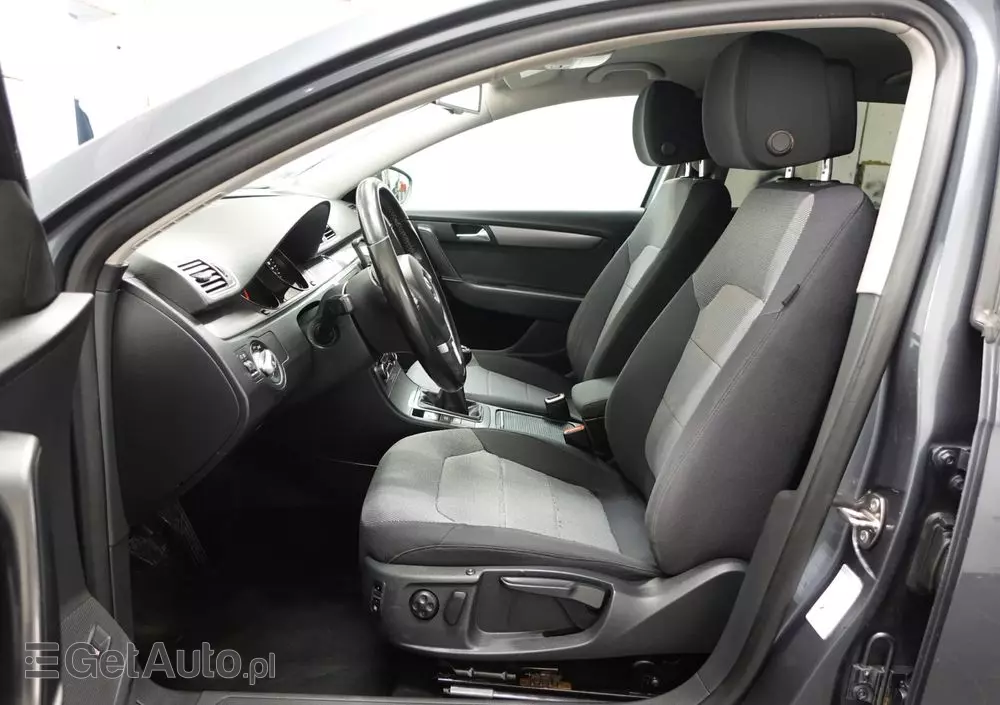 VOLKSWAGEN Passat 1.6 TDI Business Line