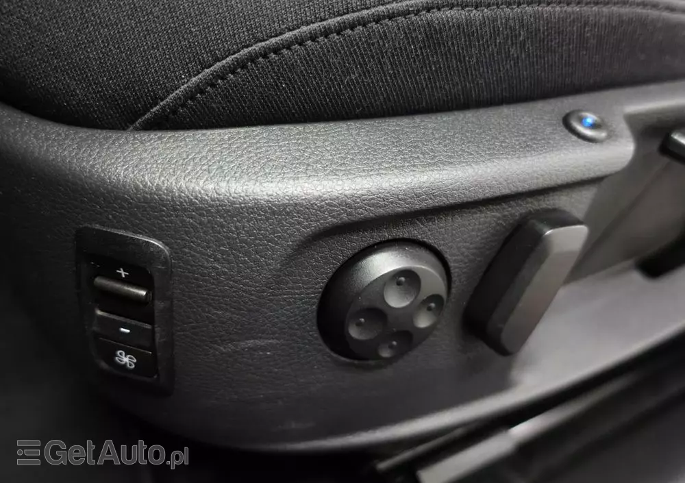 VOLKSWAGEN Passat 1.6 TDI Business Line