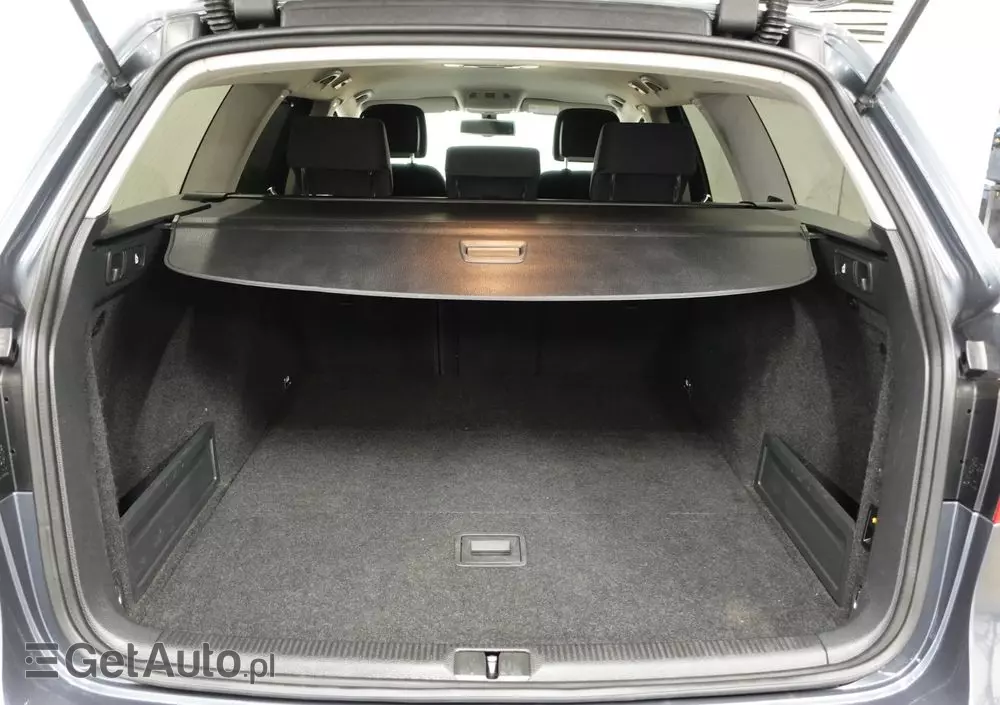 VOLKSWAGEN Passat 1.6 TDI Business Line
