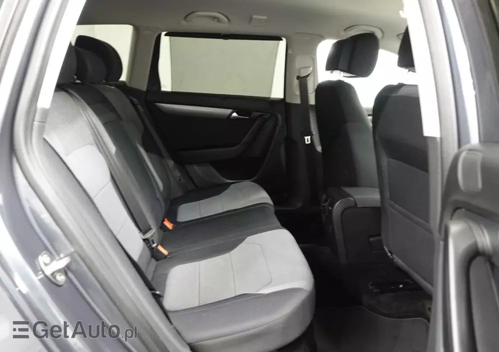 VOLKSWAGEN Passat 1.6 TDI Business Line