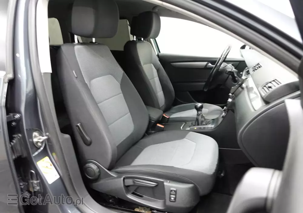 VOLKSWAGEN Passat 1.6 TDI Business Line