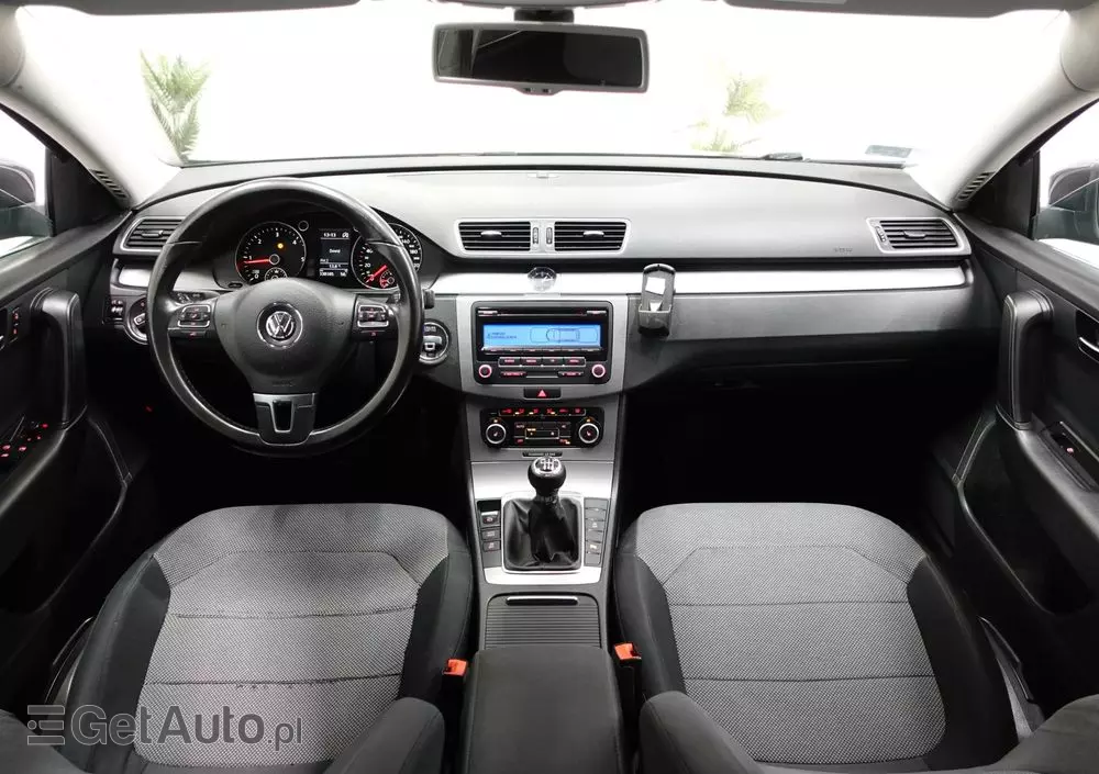 VOLKSWAGEN Passat 1.6 TDI Business Line