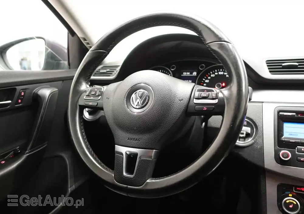 VOLKSWAGEN Passat 1.6 TDI Business Line