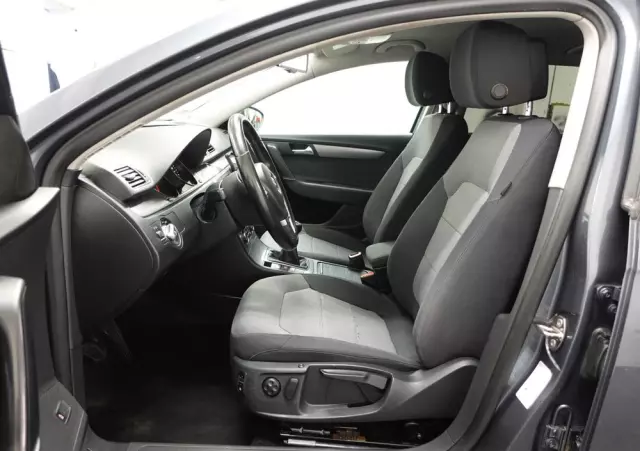 VOLKSWAGEN Passat 1.6 TDI Business Line