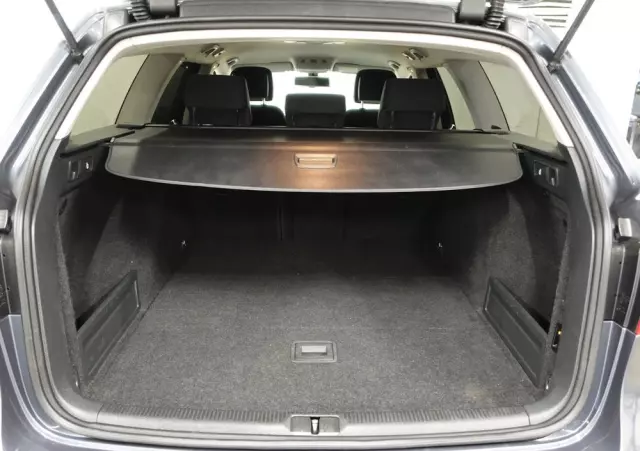 VOLKSWAGEN Passat 1.6 TDI Business Line