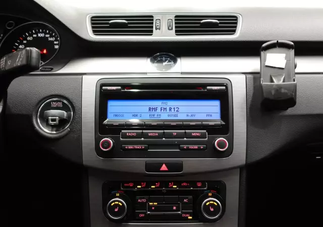 VOLKSWAGEN Passat 1.6 TDI Business Line