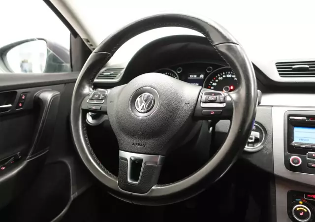 VOLKSWAGEN Passat 1.6 TDI Business Line