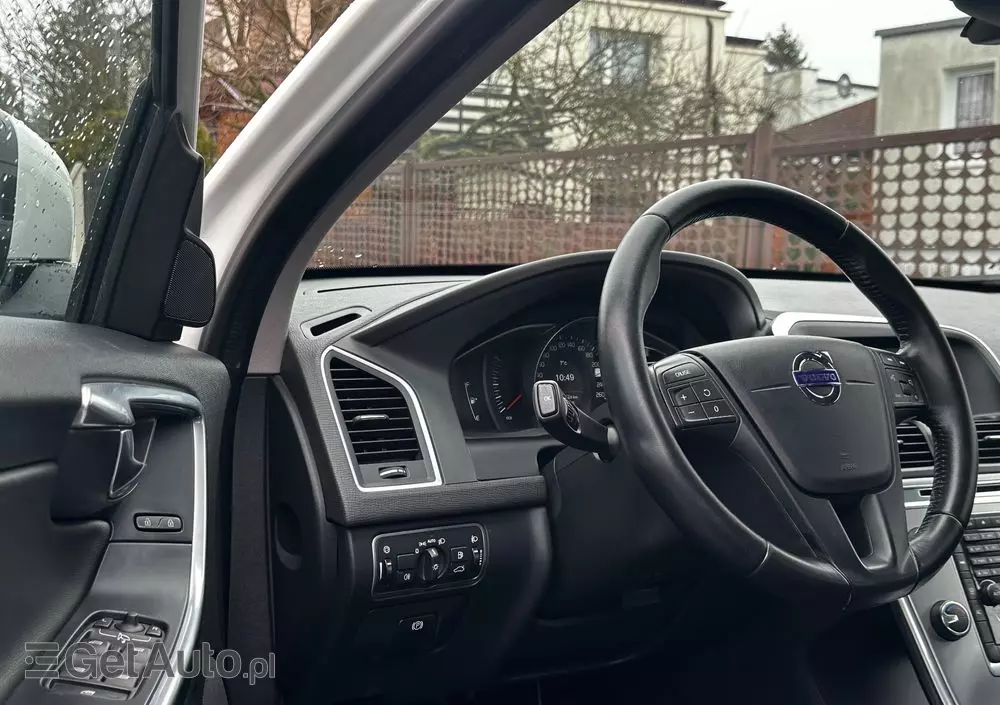 VOLVO XC 60 D3 Drive-E Ocean Race