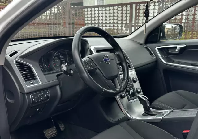 VOLVO XC 60 D3 Drive-E Ocean Race