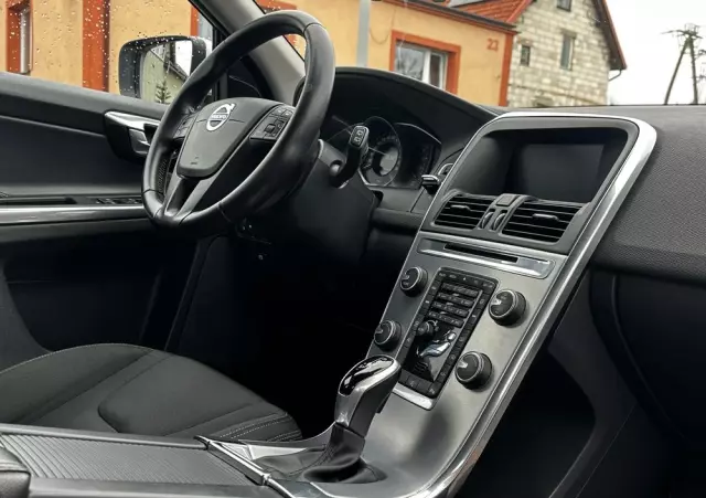 VOLVO XC 60 D3 Drive-E Ocean Race