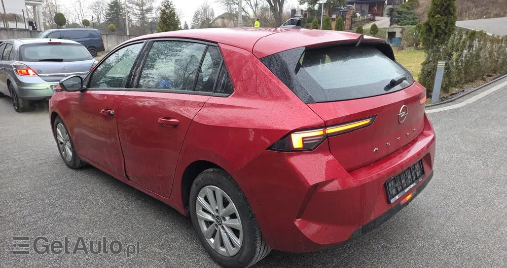 OPEL Astra 1.2 Turbo Edition