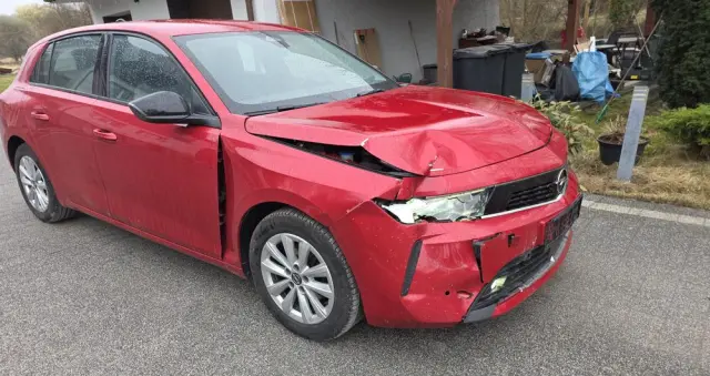 OPEL Astra 1.2 Turbo Edition