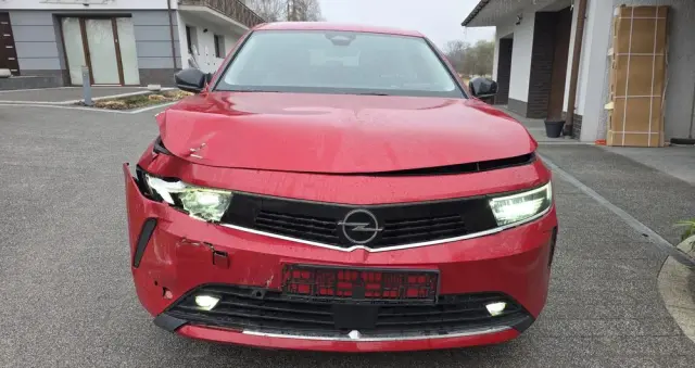 OPEL Astra 1.2 Turbo Edition