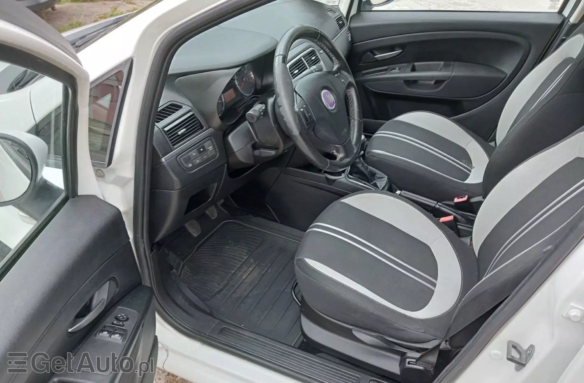 FIAT Punto 1.4 (77 KM)