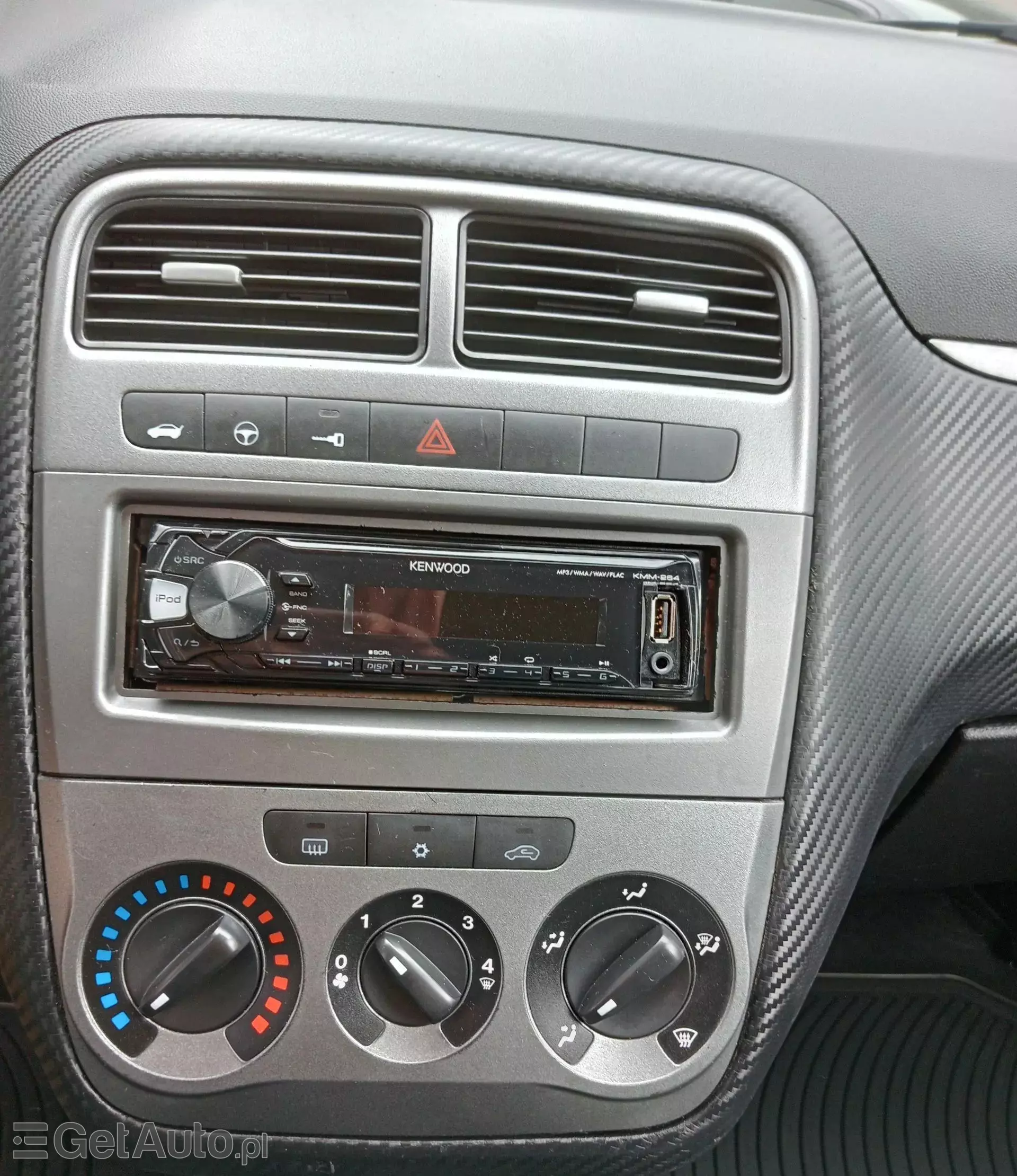 FIAT Punto 1.4 (77 KM)