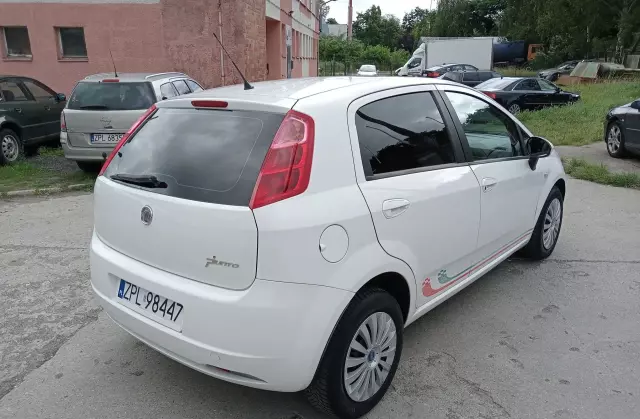 FIAT Punto 1.4 (77 KM)
