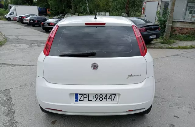 FIAT Punto 1.4 (77 KM)