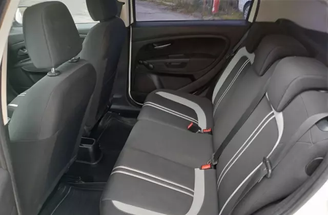 FIAT Punto 1.4 (77 KM)