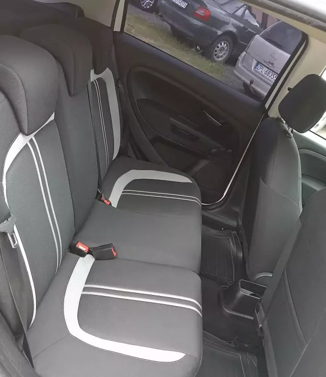 FIAT Punto 1.4 (77 KM)