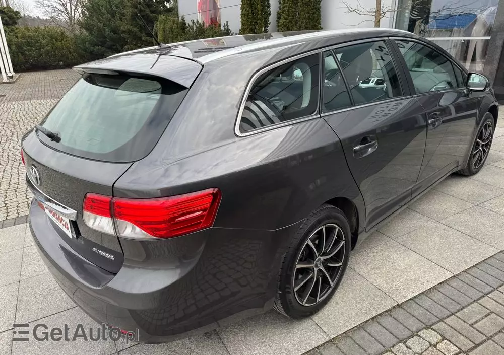 TOYOTA Avensis Touring Sports 1.8 Business Edition