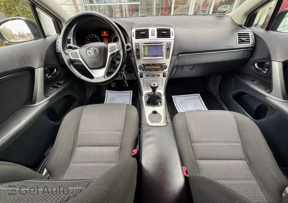 TOYOTA Avensis Touring Sports 1.8 Business Edition
