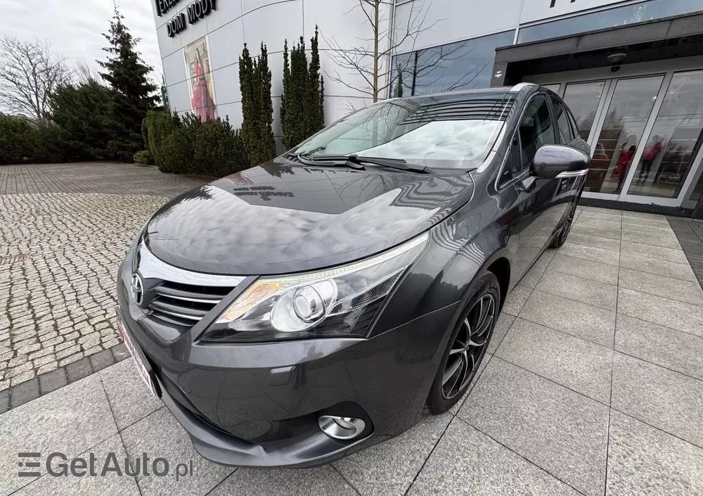 TOYOTA Avensis Touring Sports 1.8 Business Edition