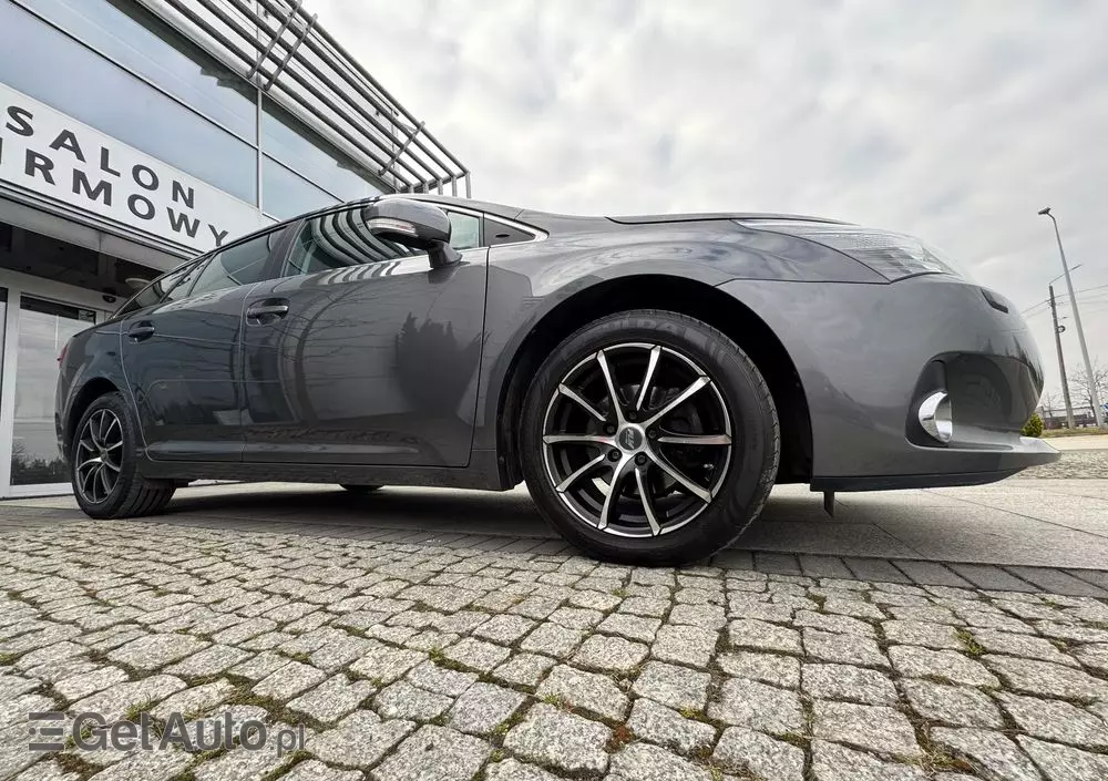 TOYOTA Avensis Touring Sports 1.8 Business Edition