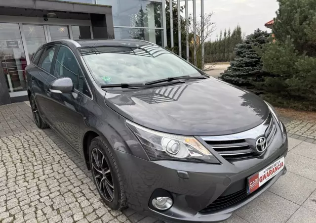 TOYOTA Avensis Touring Sports 1.8 Business Edition
