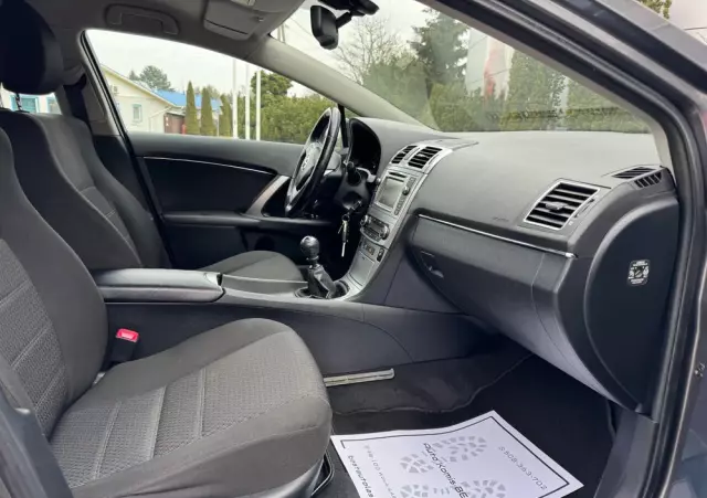 TOYOTA Avensis Touring Sports 1.8 Business Edition