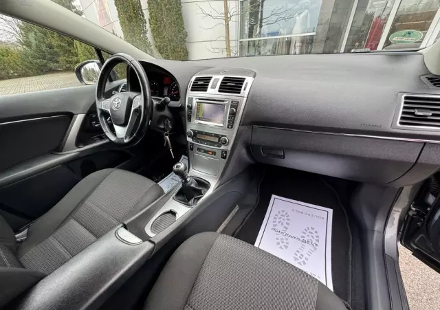 TOYOTA Avensis Touring Sports 1.8 Business Edition