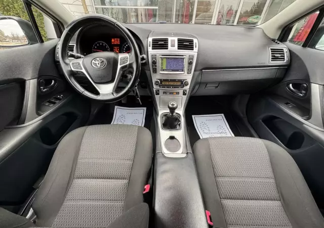 TOYOTA Avensis Touring Sports 1.8 Business Edition