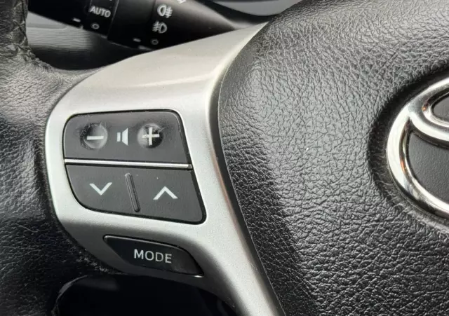 TOYOTA Avensis Touring Sports 1.8 Business Edition