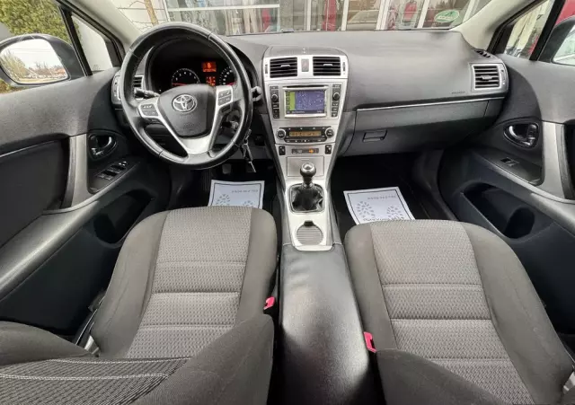 TOYOTA Avensis Touring Sports 1.8 Business Edition