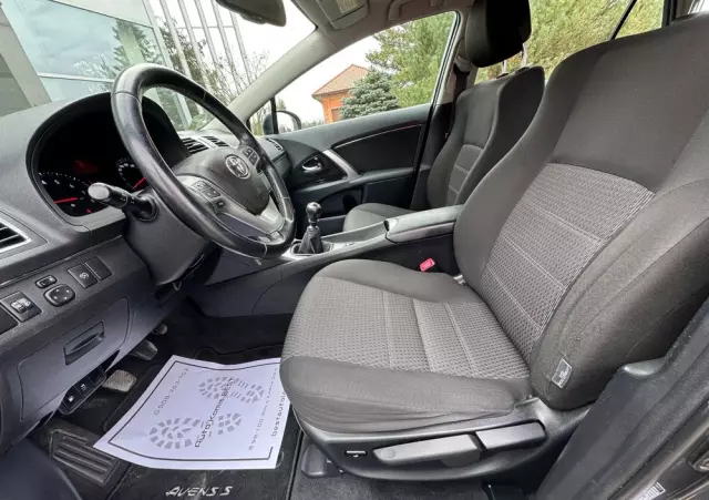 TOYOTA Avensis Touring Sports 1.8 Business Edition