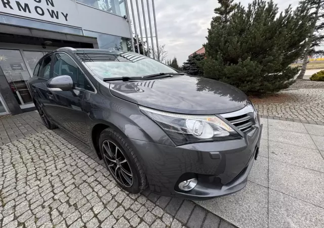 TOYOTA Avensis Touring Sports 1.8 Business Edition