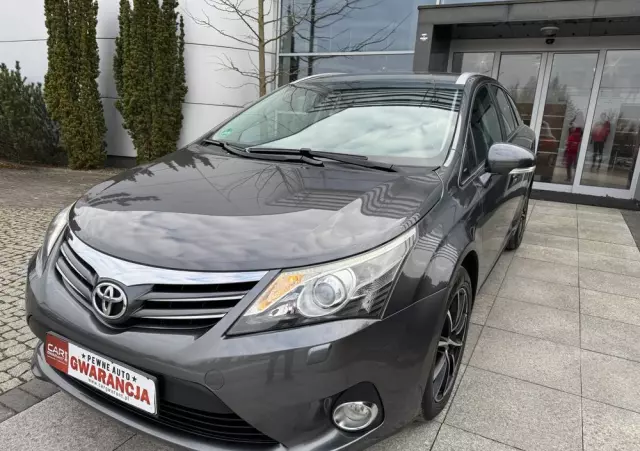TOYOTA Avensis Touring Sports 1.8 Business Edition
