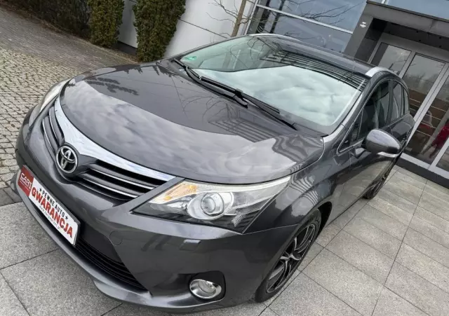 TOYOTA Avensis Touring Sports 1.8 Business Edition