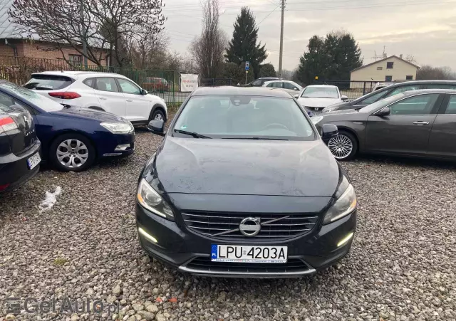 VOLVO V60 D2 Base